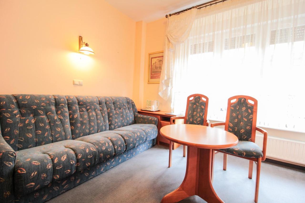 Resort Familijny Osrodek Wypoczynkowo - Rehabilitacyjny *