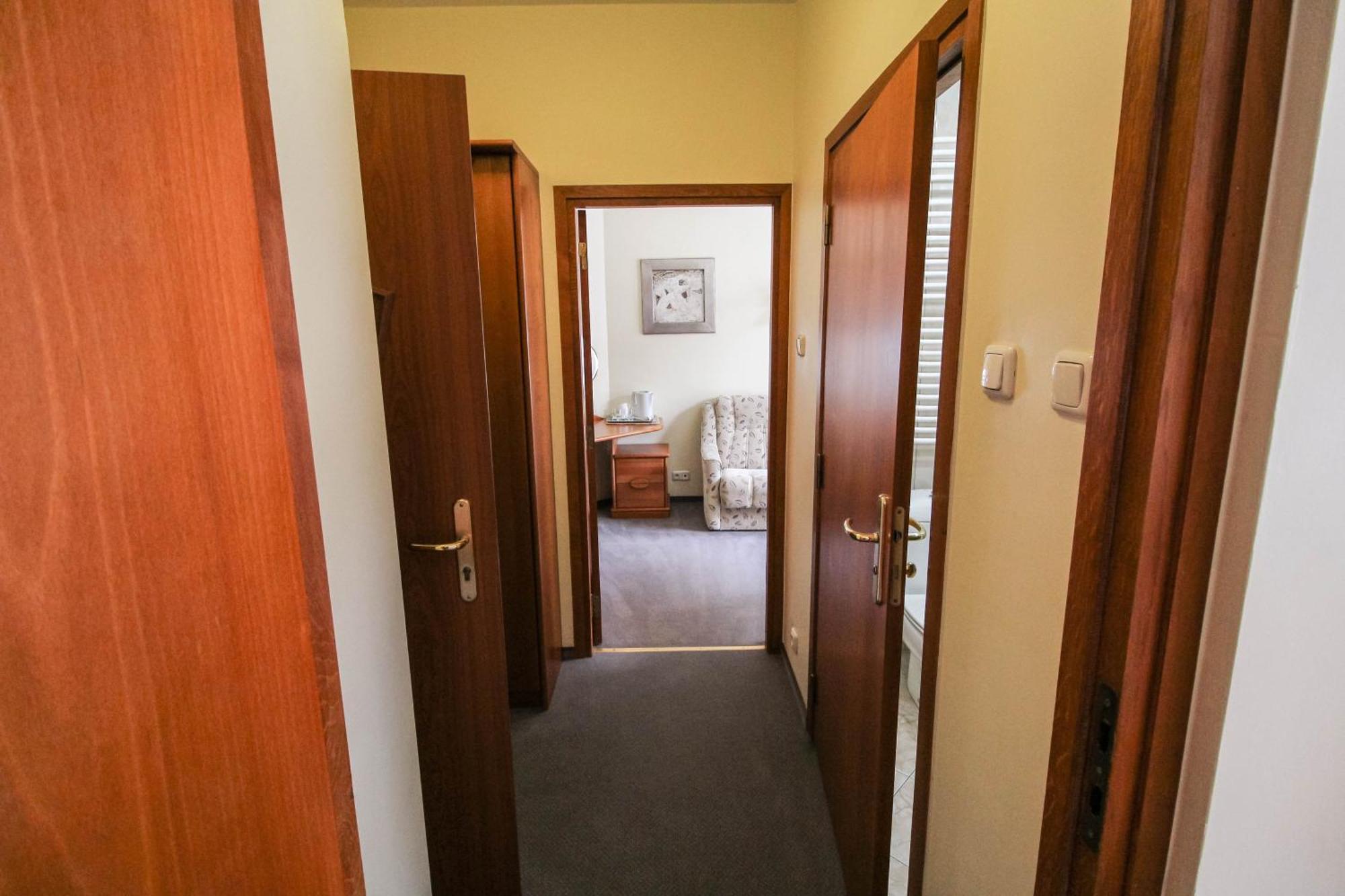 Familijny Osrodek Wypoczynkowo - Rehabilitacyjny Resort *