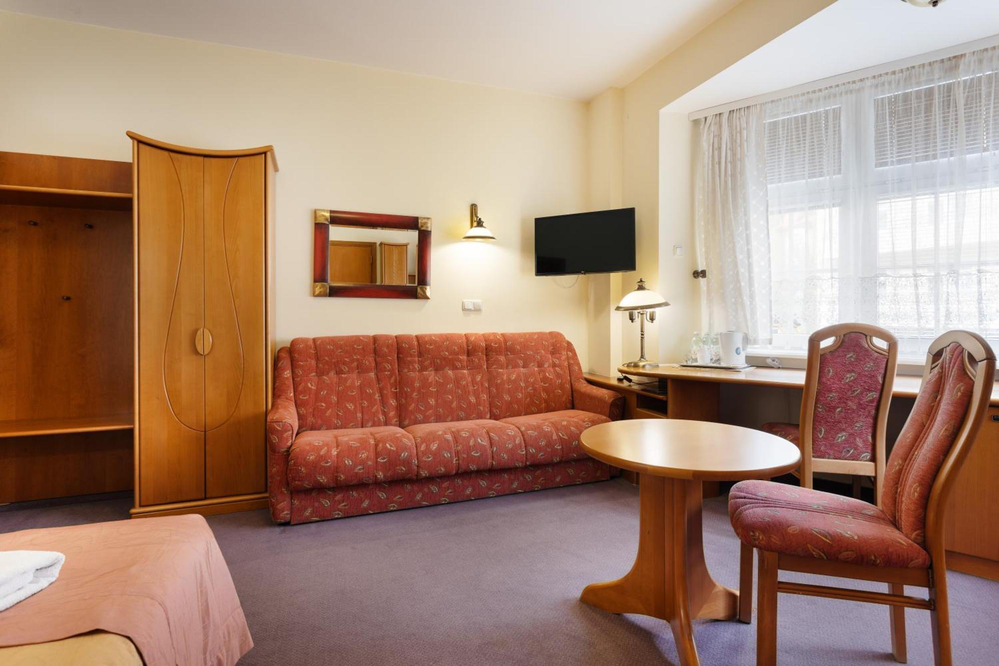 Resort Familijny Osrodek Wypoczynkowo - Rehabilitacyjny *