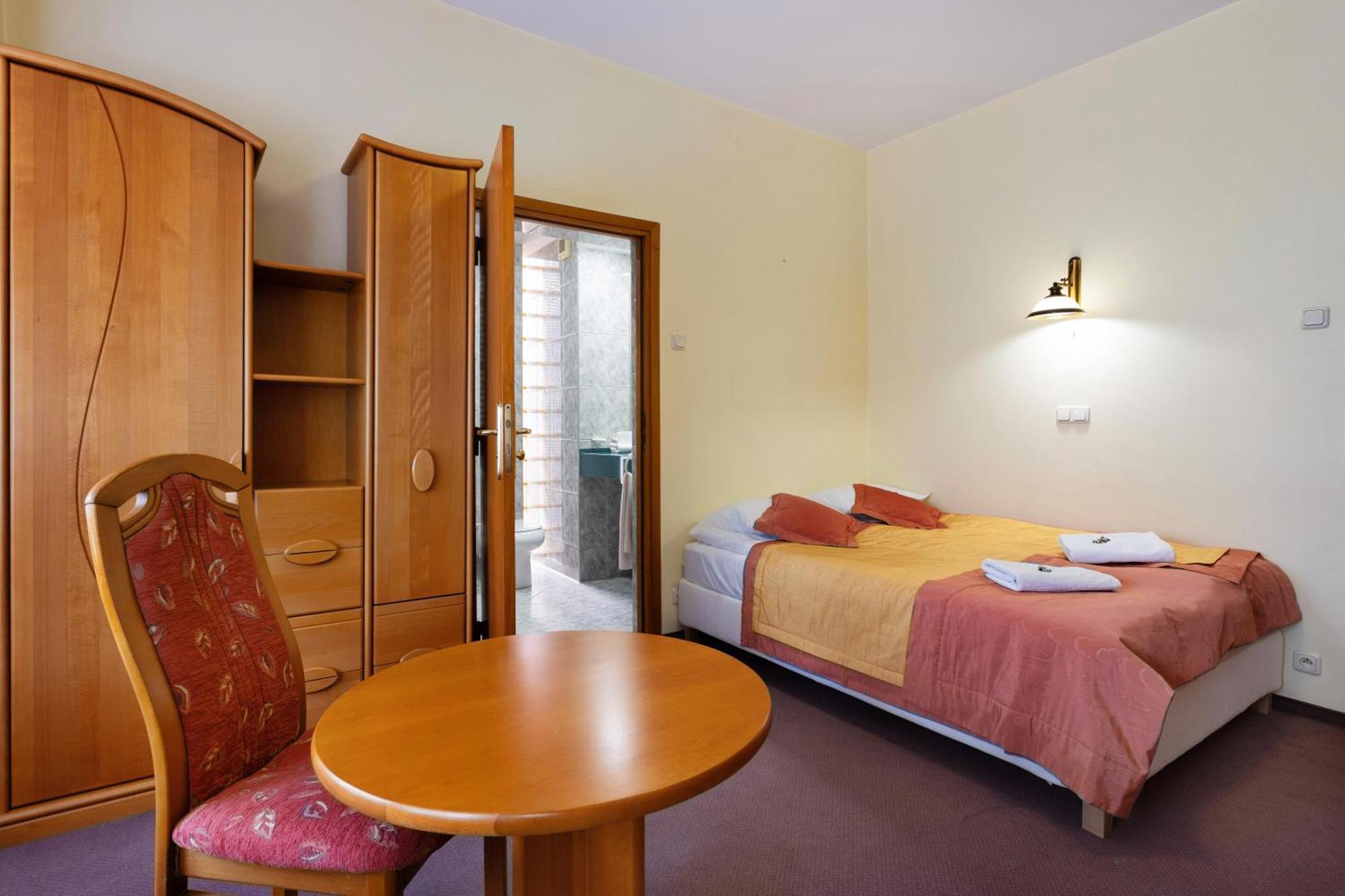 Resort Familijny Osrodek Wypoczynkowo - Rehabilitacyjny *